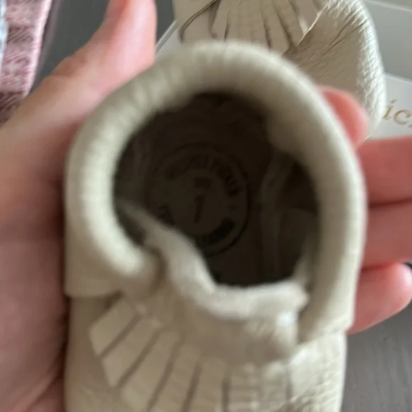 Cream City Mocc Freshly Picked Size 1 - Picture 4 of 8